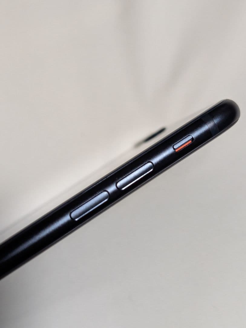 iPhone SE 第三世代 64GB SIMフリー ミッドナイト ブラック