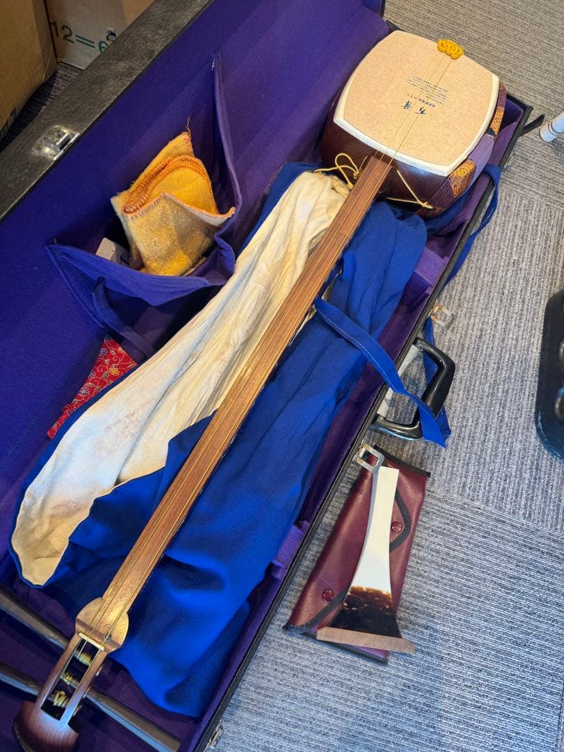 三味線　本体　ケース　バチ