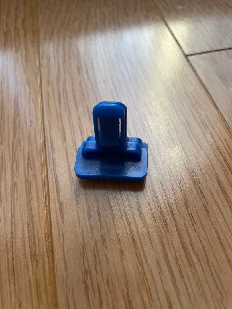 クラウンアスリート210(後期)純正リアハーフスポイラー 取り付け用クリップ付き