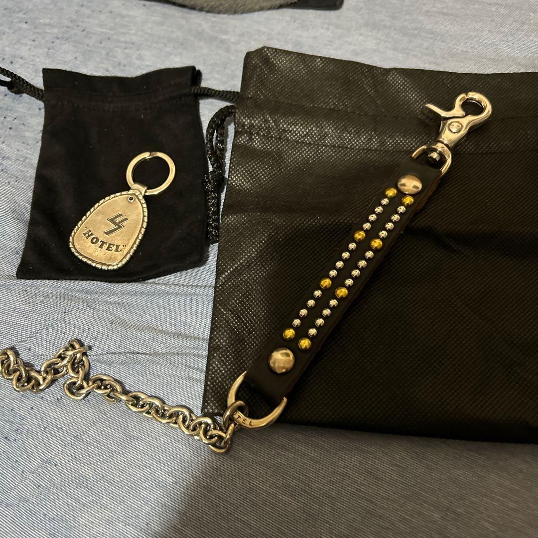 ホテルという名の美容室　　HOTEL×US ウォレットチェーン＆キーホルダー