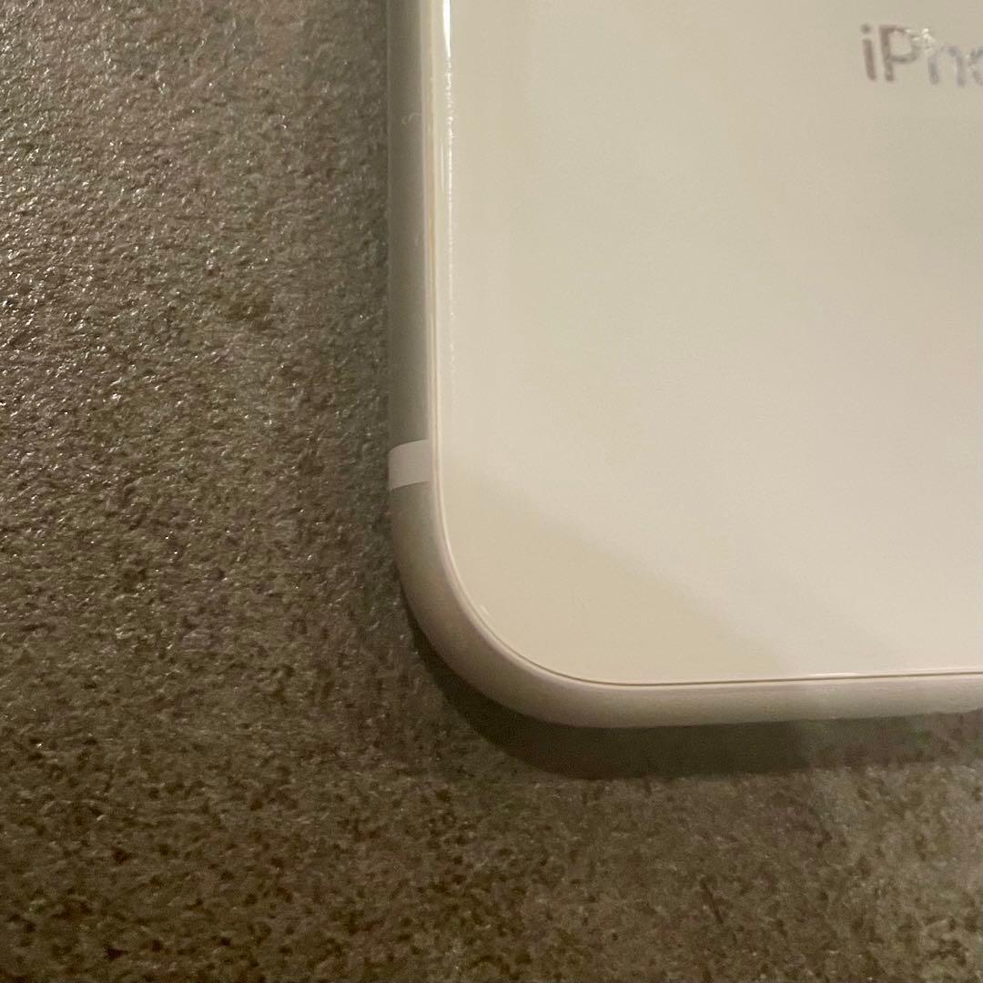 iPhone 8 本体 64GB シルバー SIMフリー 動作確認済