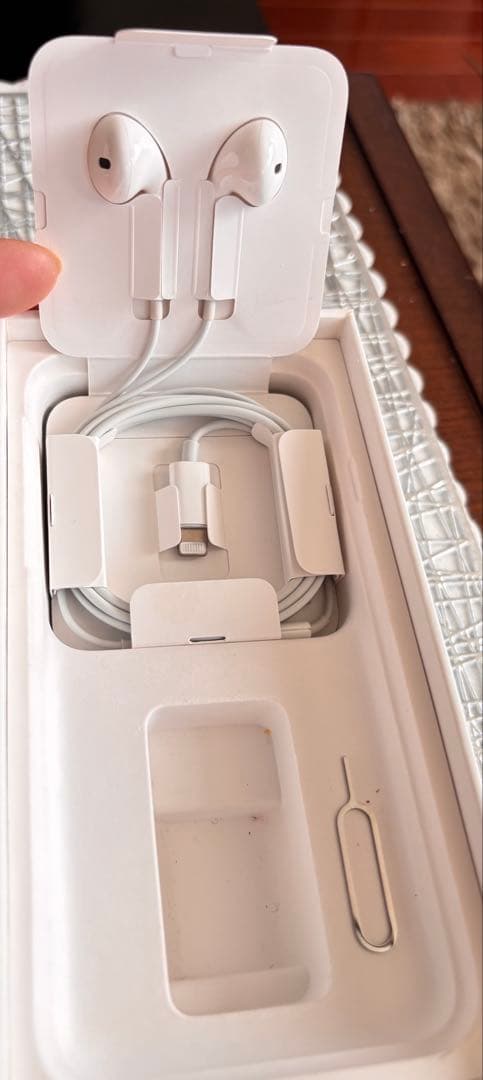 Apple iPhone SE (第2世代) PRODUCT(RED) 本体