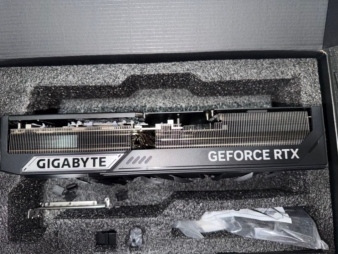 GIGABYTE GEFORCE RTX 5090 基板（PCB）なし