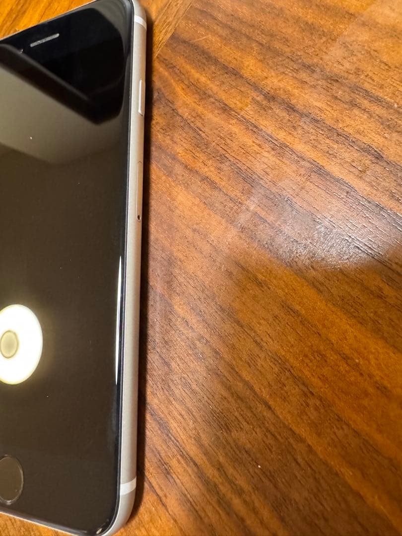 Apple iPhone SE (第2世代) ホワイト 128GB