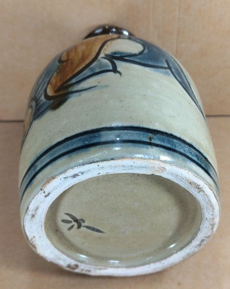 トマリン【本物保証】金城次郎 壷屋焼 徳利(笑魚,魚紋）共箱 栞 人間国宝