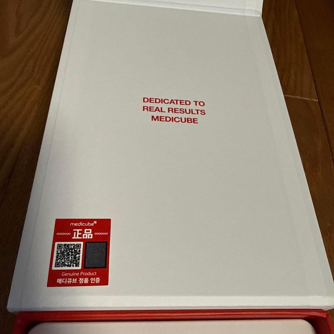 MEDICUBE AGE-R I DEEP SHOT 美顔器