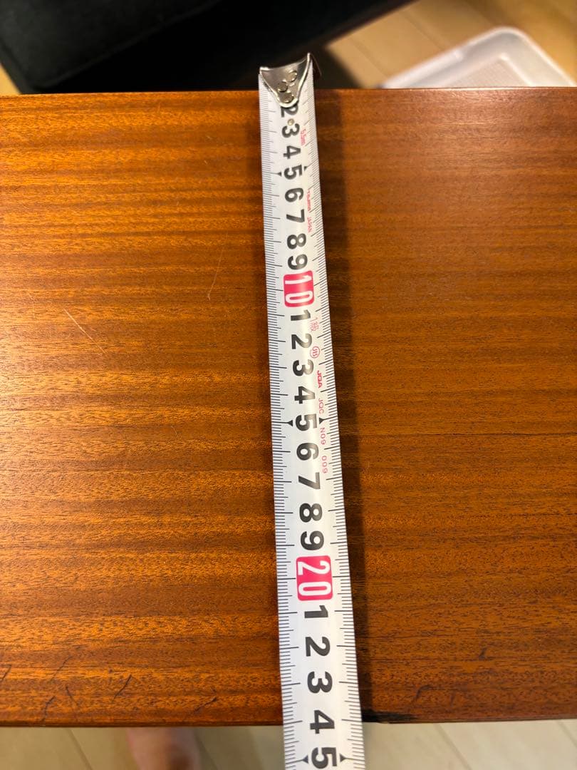 ウッド調ガラス扉キャビネット