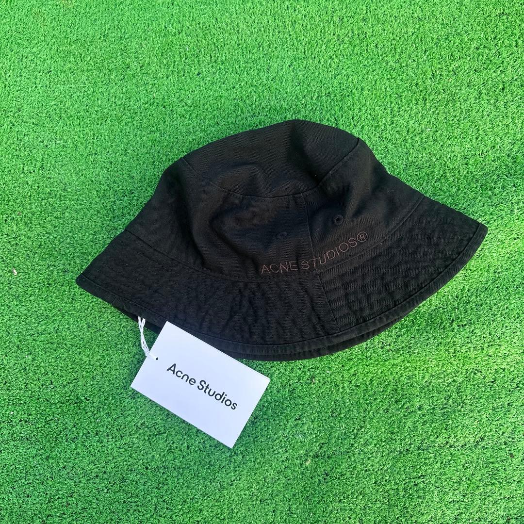 Acne Studios ブラック バケットハット