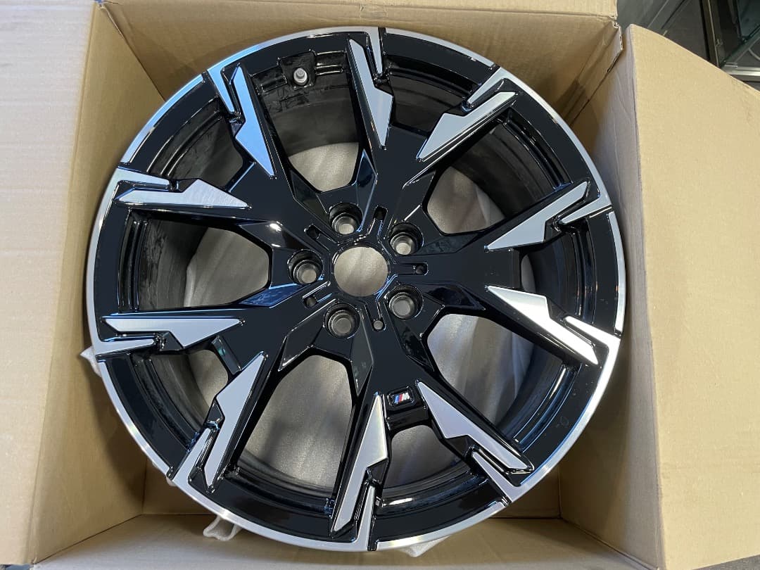  Yスポーク・スタイリング 976M19 ジェット・ブラック バイカラー