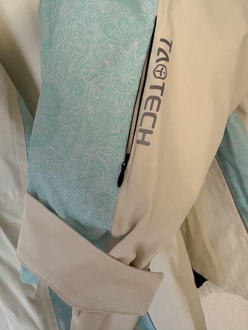 タオテックTAO TECH スノーボードウェア セットアップ