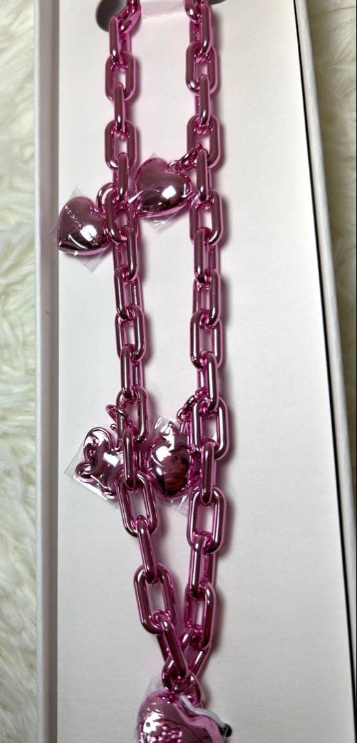 CASETiFY マイメロディーピンクハートチェーンストラップ　スマホストラップ