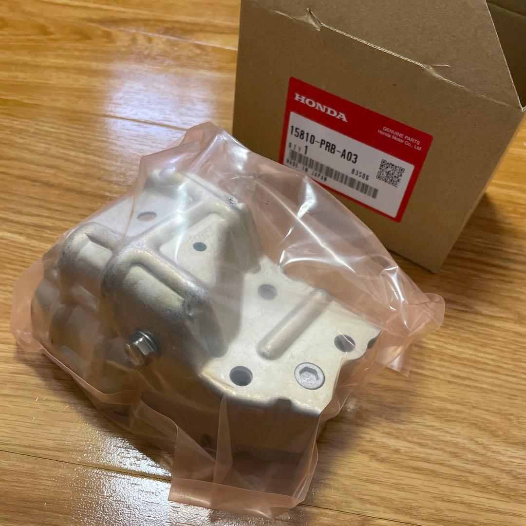 HONDA エンジン部品 15810-PRB-A03