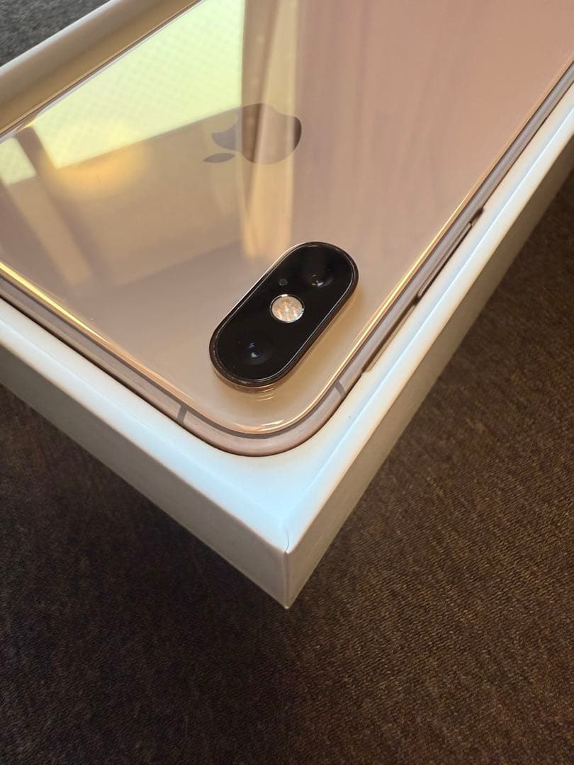 【極美品】iPhone Xs Gold 256GB SIMフリー 付属品未使用