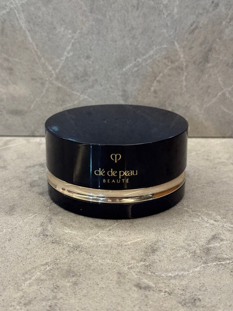 クレ・ド・ポーボーテ プードルトランスパラントn M