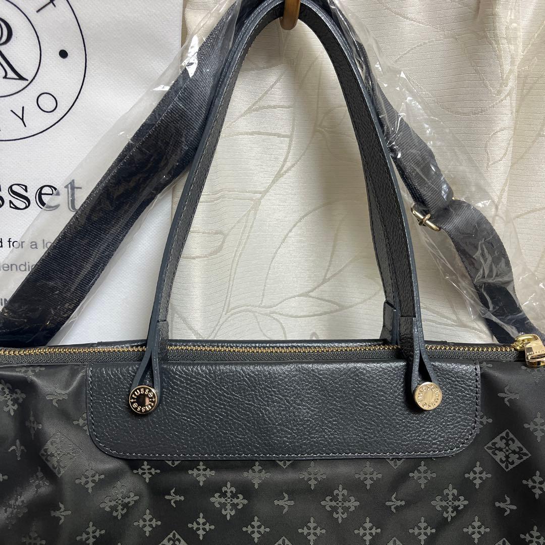 新品ラシットA4入るポケット多数整理整頓できる三層構造メタルロゴ2wayバッグ