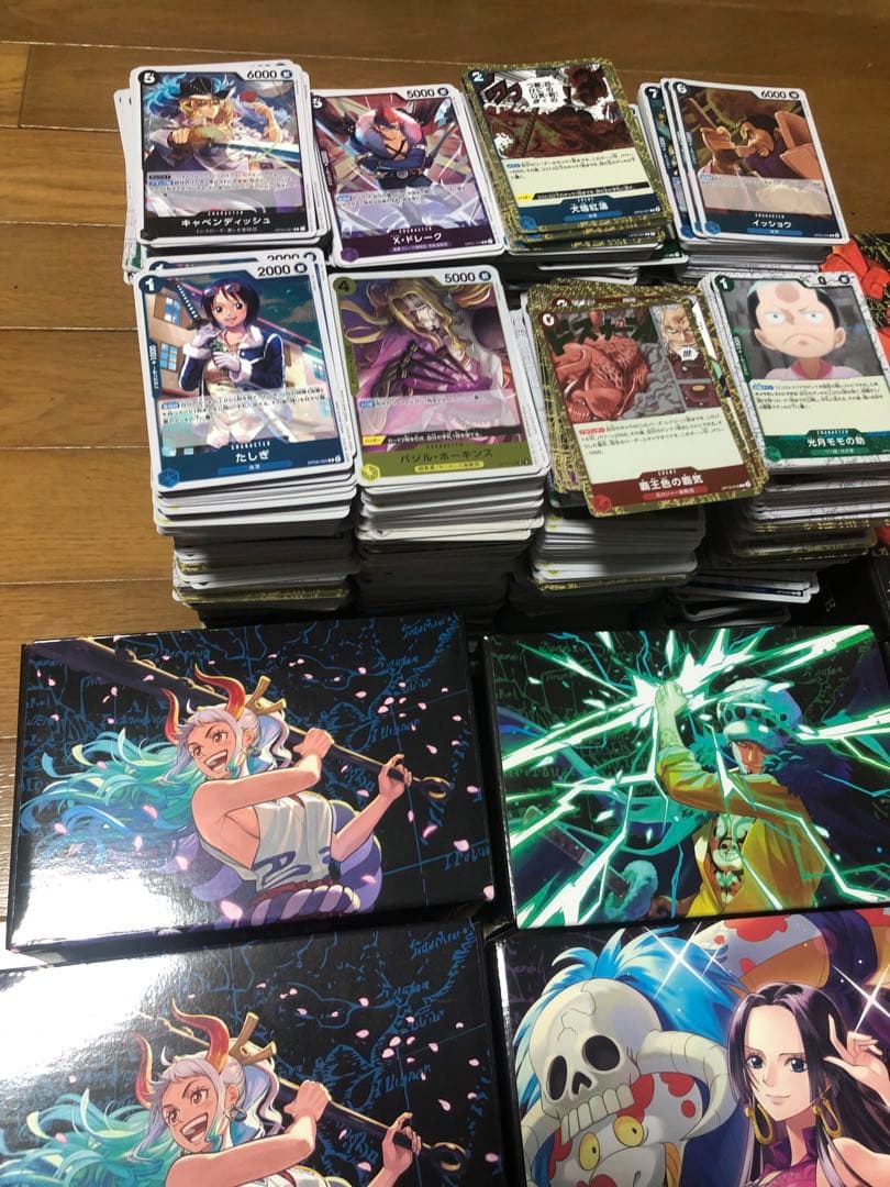 ワンピースカード　光り物のみ約3000枚他大量　まとめ売り　引退