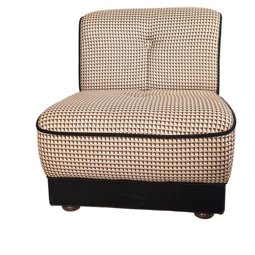 HR789 カリモク60 復刻プレート　総柄　1Pソファ　ベルベット　ボタン