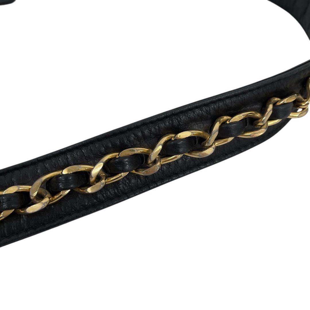 シャネル　ボディーバッグ　ウエストポーチ　マトラッセ　黒　ブラック　4996