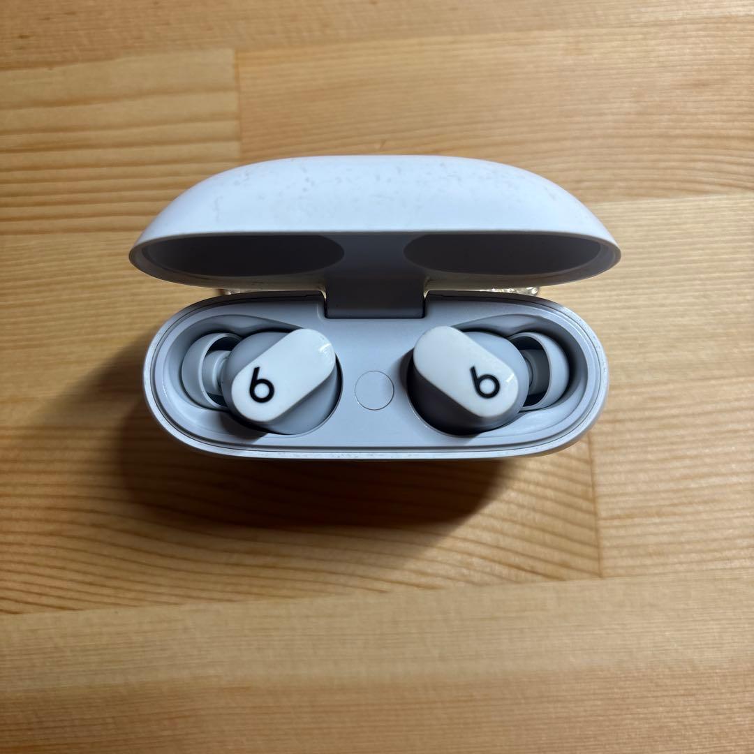 Beats ワイヤレスイヤホン ホワイト