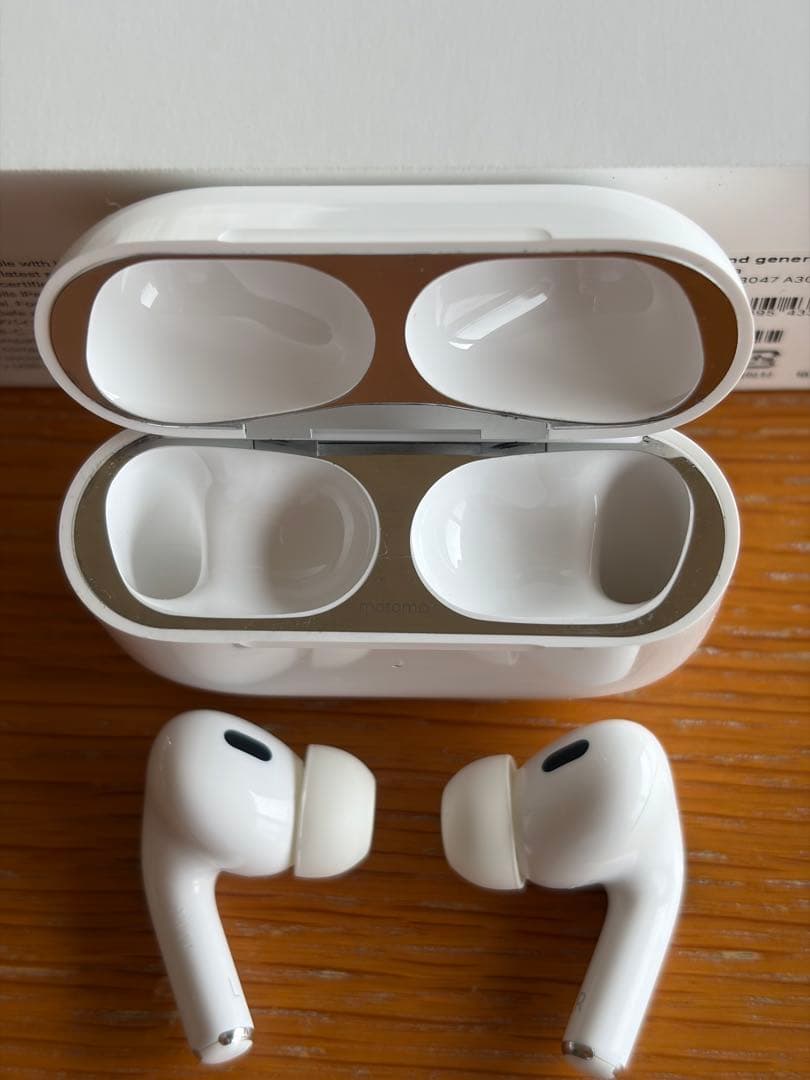 【美品】Apple AirPods Pro 2 UBS-C ESR ケース付き