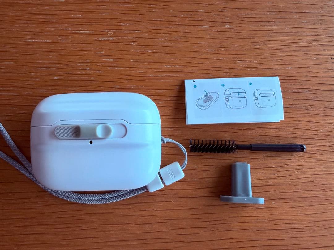 【美品】Apple AirPods Pro 2 UBS-C ESR ケース付き