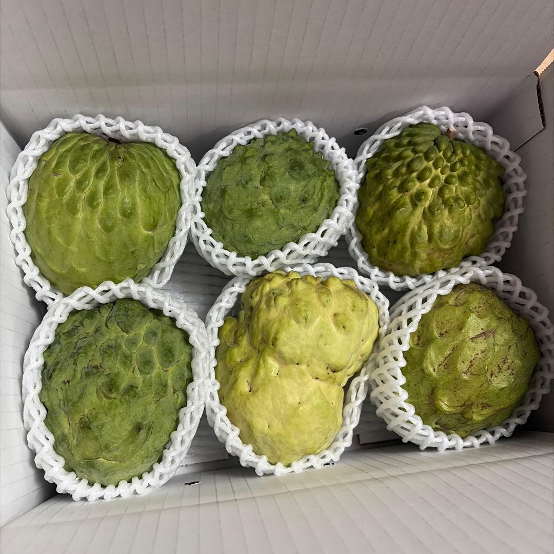 箱番号１　A級アテモヤ2199g 8136円