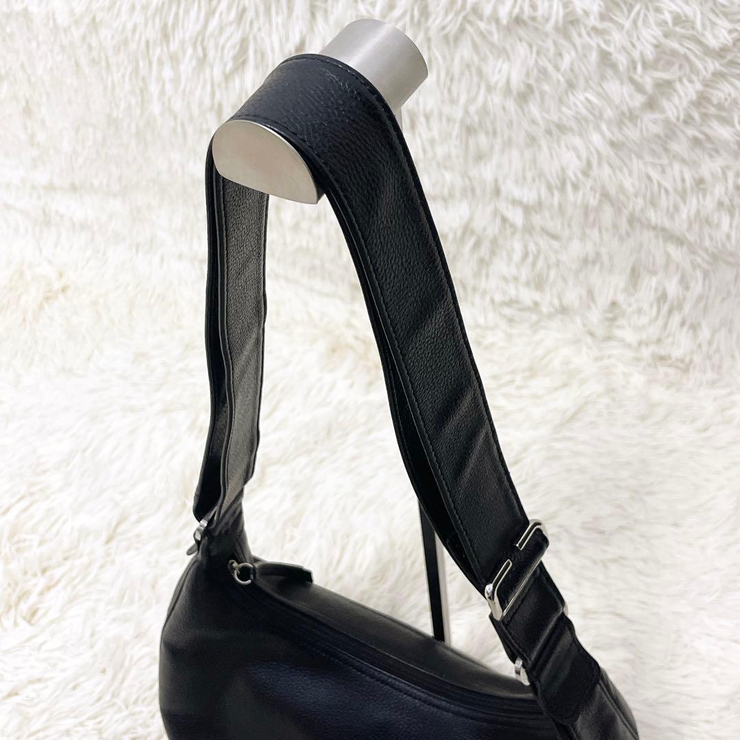 極美品 Longchamp ロンシャン ワンショルダー オールレザー 三日月