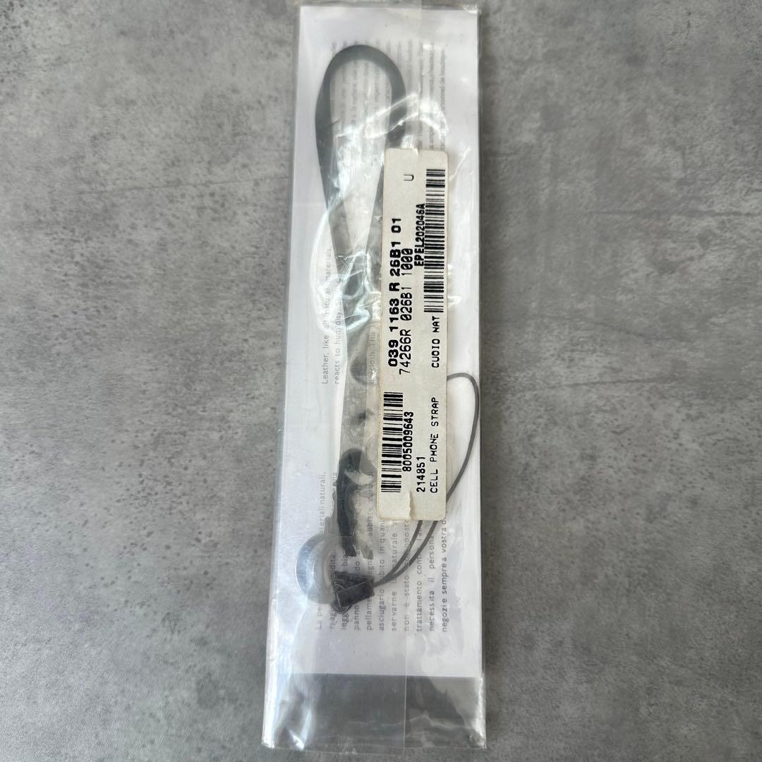 未使用✨GUCCI マーモント　携帯 スマホストラップ チャーム　レザー　黒