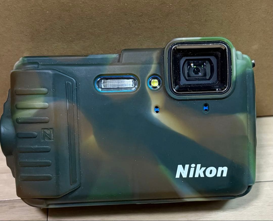 ジャンク品 　　Nikon COOLPIX AW130 迷彩