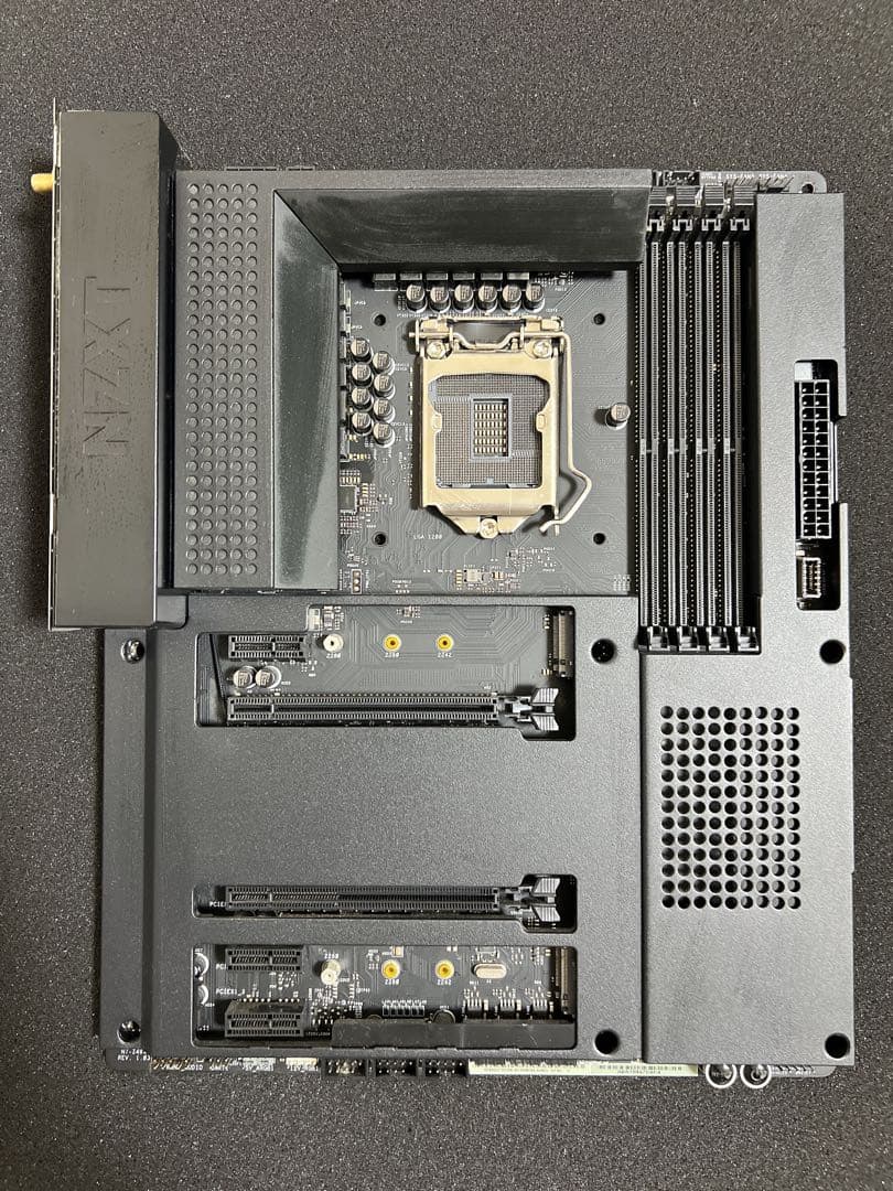 NZXT N7 Z490 ブラック マザーボード ATX
