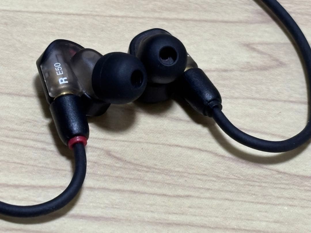 Audio Technica ATH-E50 イヤホン　ほぼ新品