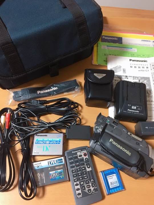 お買い得☆Panasonicデジタルビデオカメラ＋各種ケーブル、記録メディア