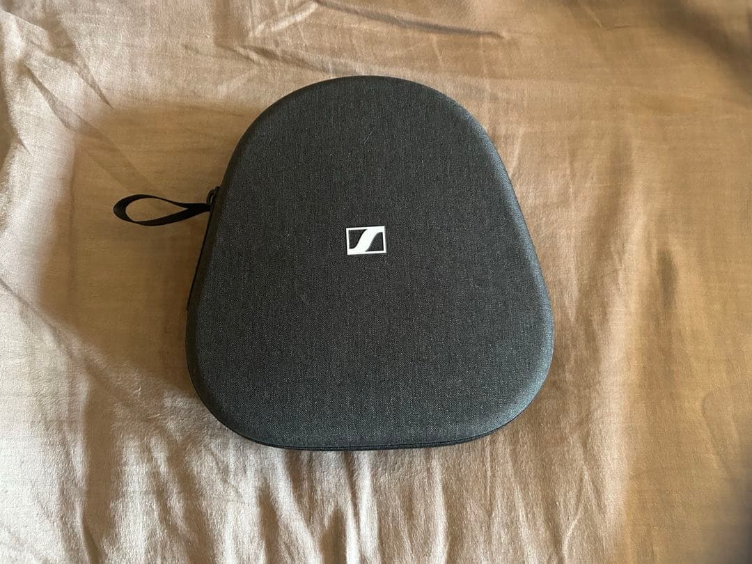 Sennheiser Momentum 4 Wirelessヘッドホン