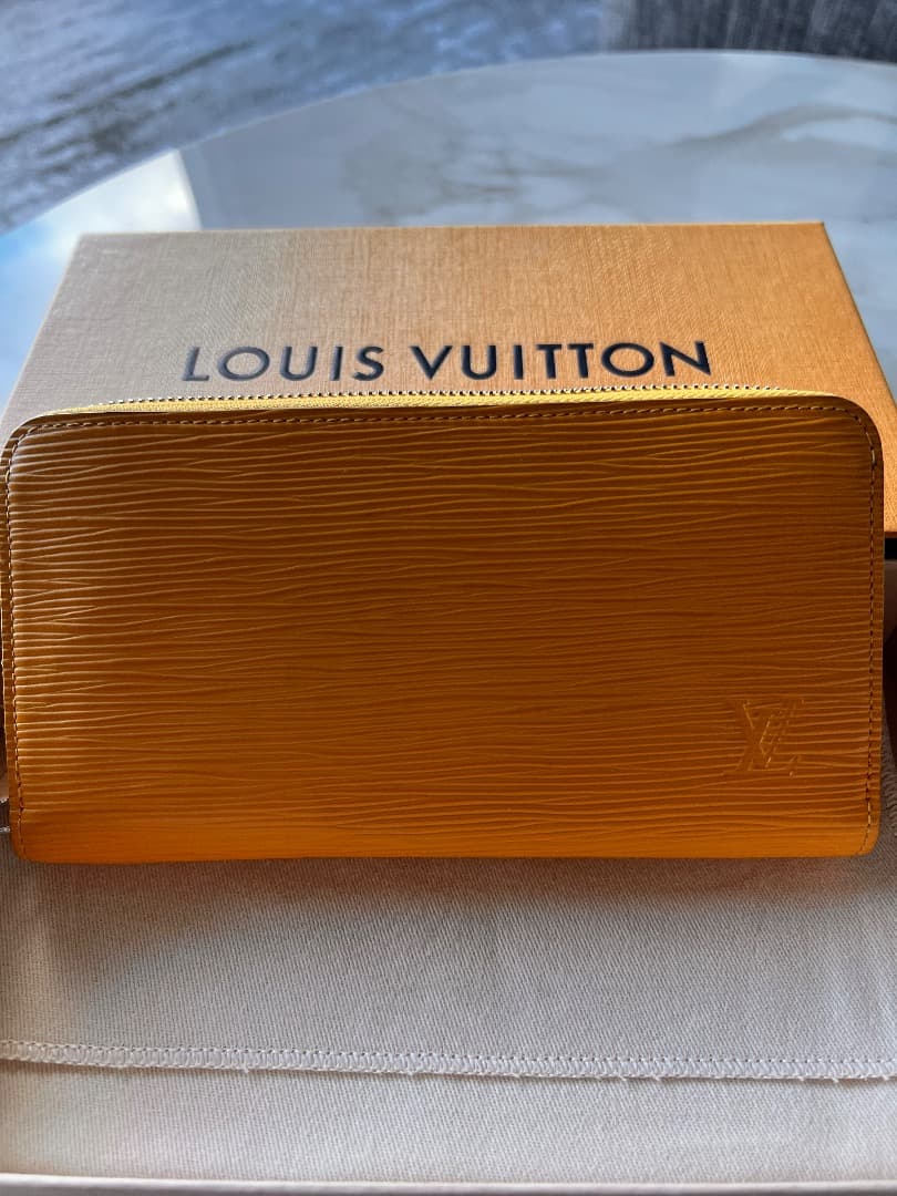 LV 長財布ジッピーウォレット エピ イエロー サンフラワー