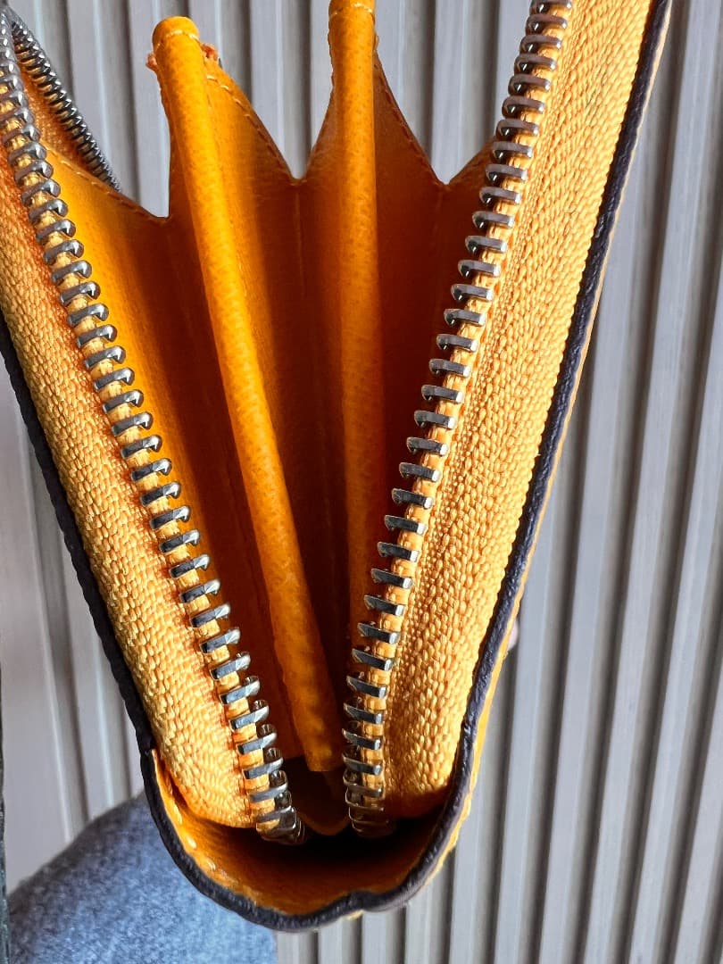 LV 長財布ジッピーウォレット エピ イエロー サンフラワー