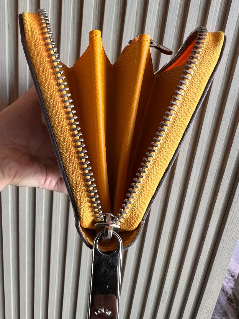 LV 長財布ジッピーウォレット エピ イエロー サンフラワー