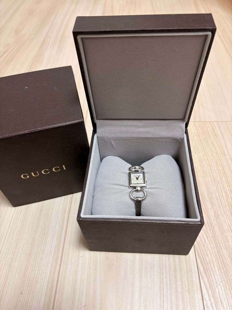 GUCCI 時計　レディース