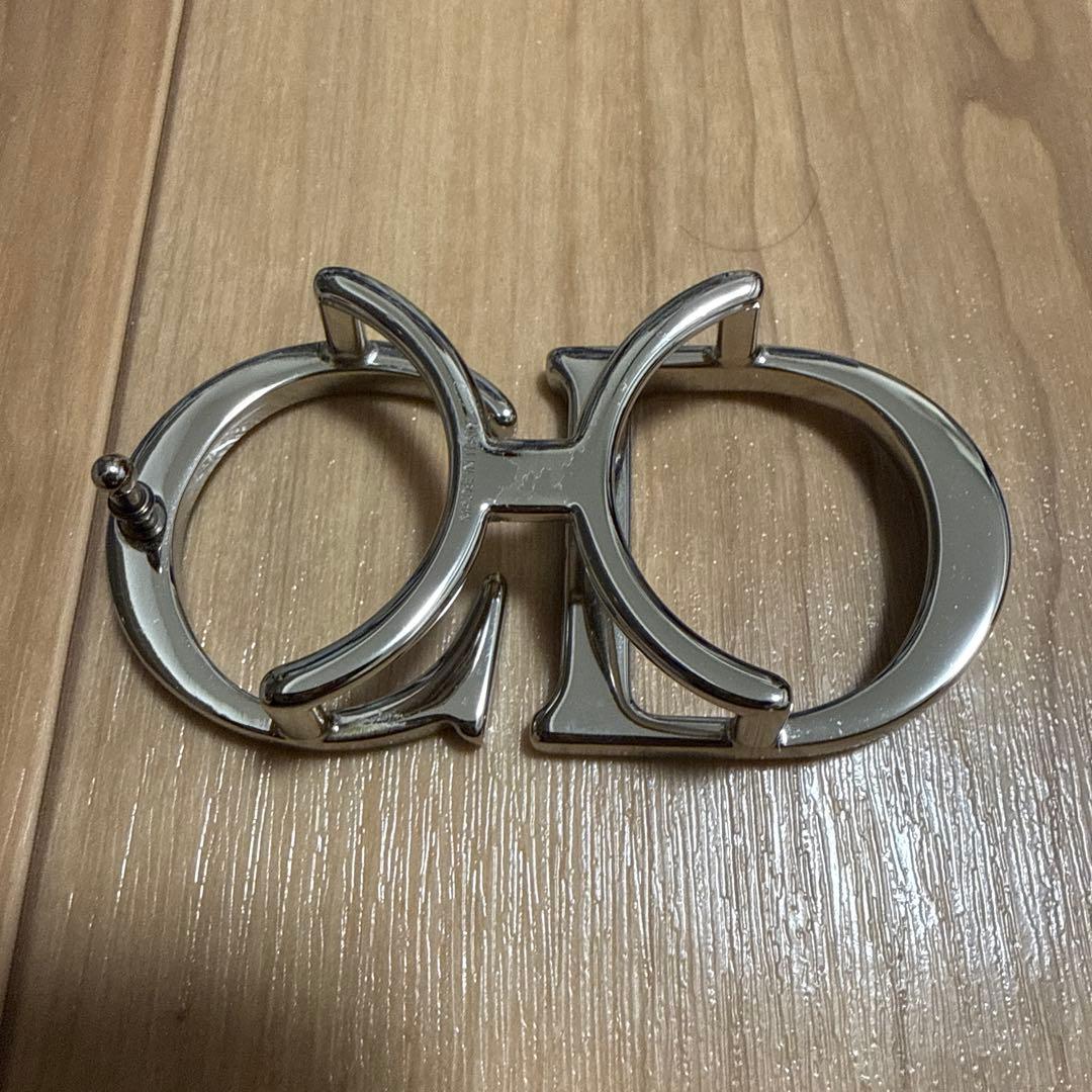 Dior CD ロゴ バックル