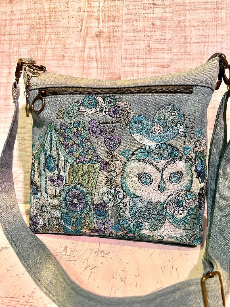 インディゴグラデデニム♡刺繍のふんわり柔らかショルダーバッグ♡フクロウちゃん