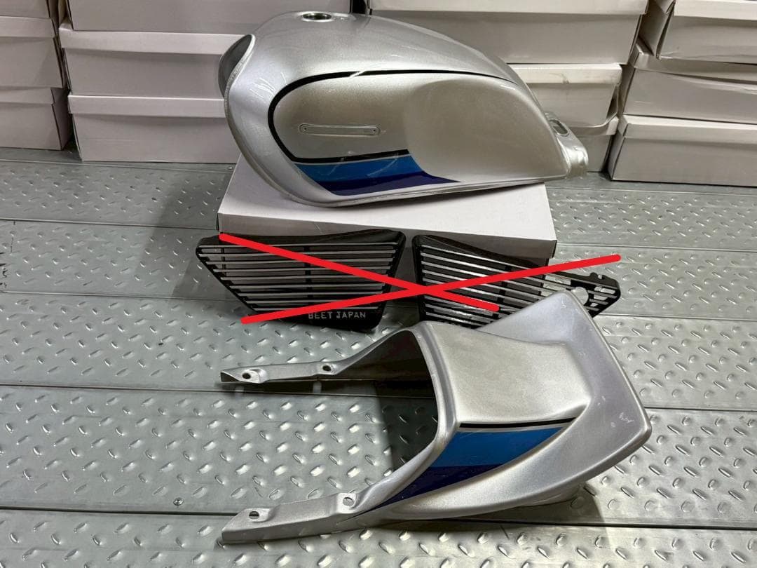 XJ400銀青1 タンク ハネテールカウル