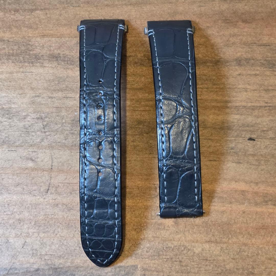 Cartier サントスドゥカルティエＭＭ レザーベルト ダークグレー