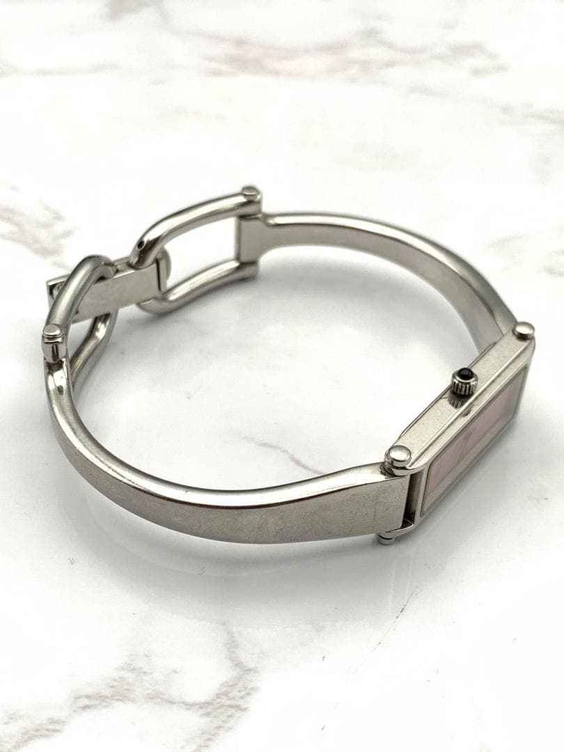 【不動】GUCCI バングルウォッチ　ピンク　腕時計