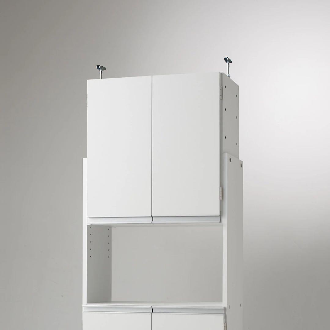 薄型で省スペースキッチン突っ張り収納庫 扉タイプ 幅45cm・奥行19cm