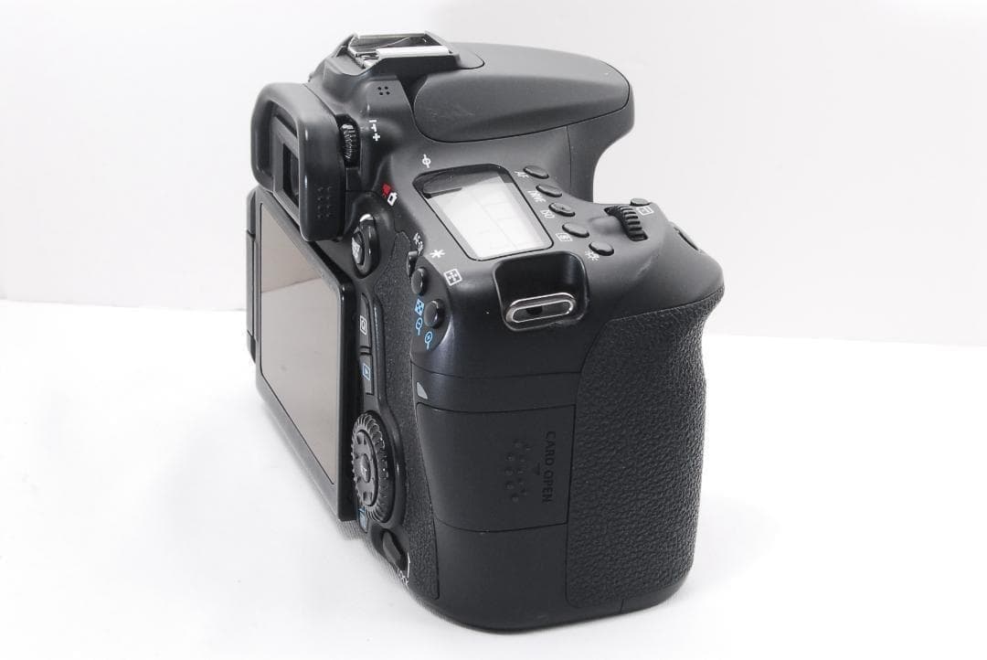 Canon EOS 70D ダブルレンズセットで遠くの撮影も！Wi-Fi機能搭載