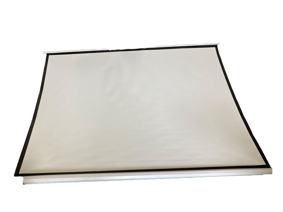 【美品】プロジェクター スクリーン 100インチ 4：3 4K フルハイビジョン