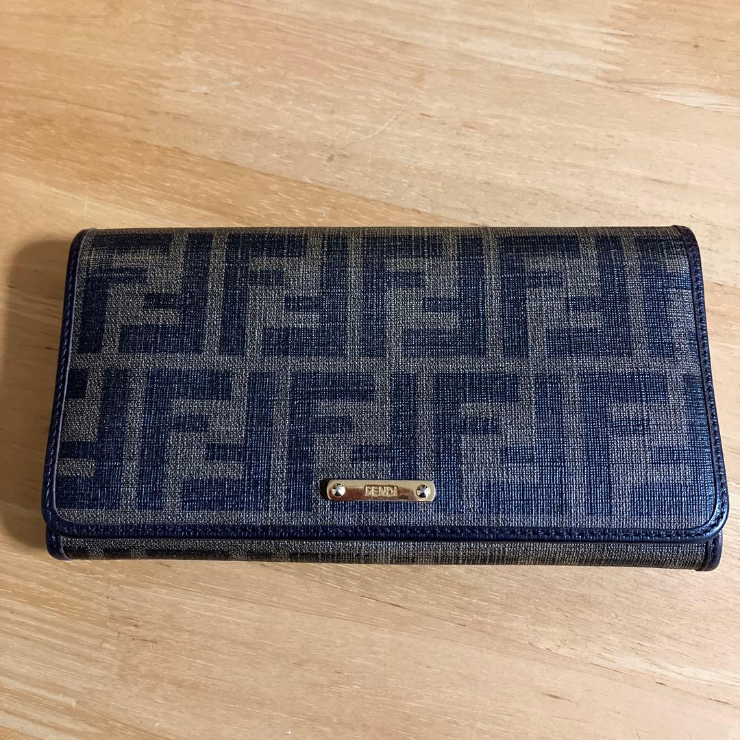 FENDI ズッカ柄　長財布