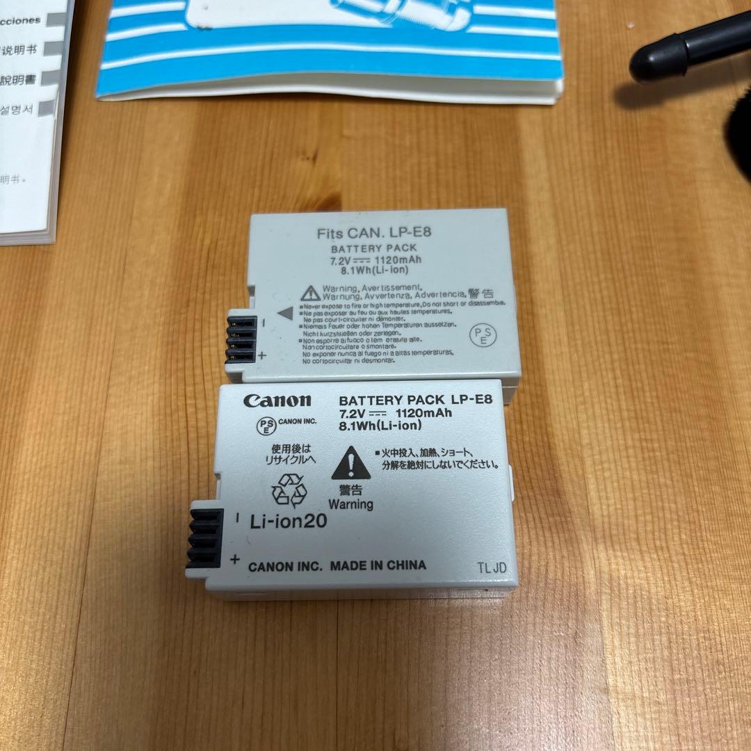 デジタルカメラ Canon DOUBLE ZOOM KIT Kiss X5