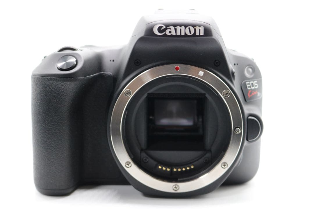 ボディ新品級　【Canon EOS Kiss X9 ダブルレンズセット】