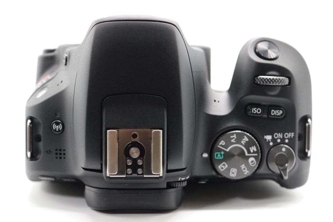 ボディ新品級　【Canon EOS Kiss X9 ダブルレンズセット】