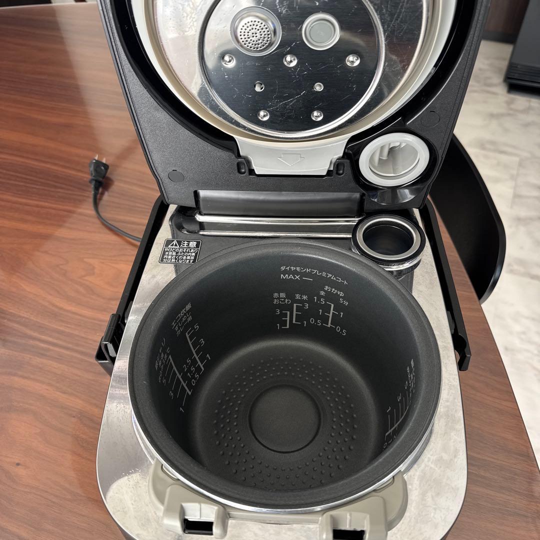 M*w様 パナソニック 炊飯器 おどり焚き 品番 SR-VSX101 2023年
